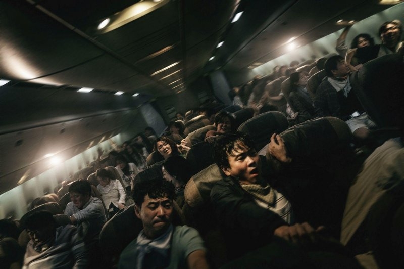 韓國電影《緊急迫降》8月4日於香港上映。