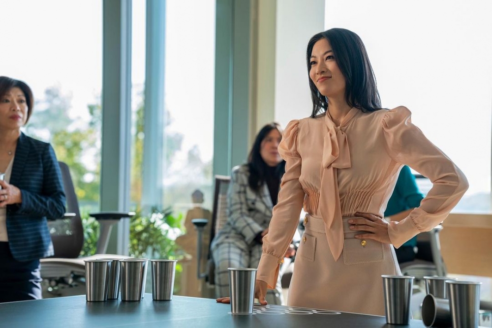 打造出最時髦的律師穿搭。