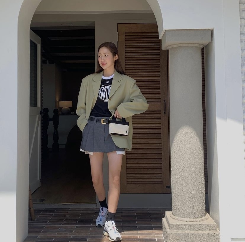 一年四季都耐搭的西裝外套。