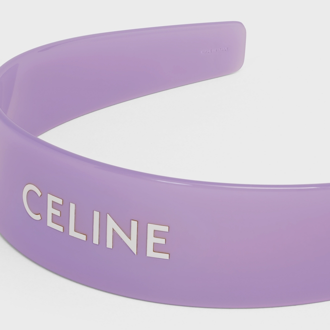 雕刻上CELINE字母。