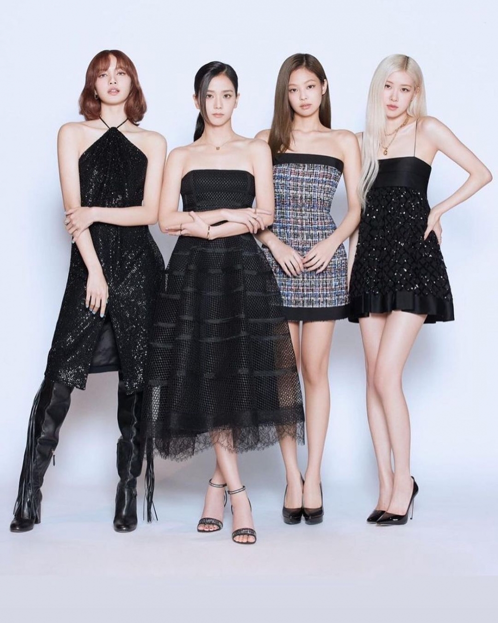 這次Lisa連歌詞中也都有CELINE出現。