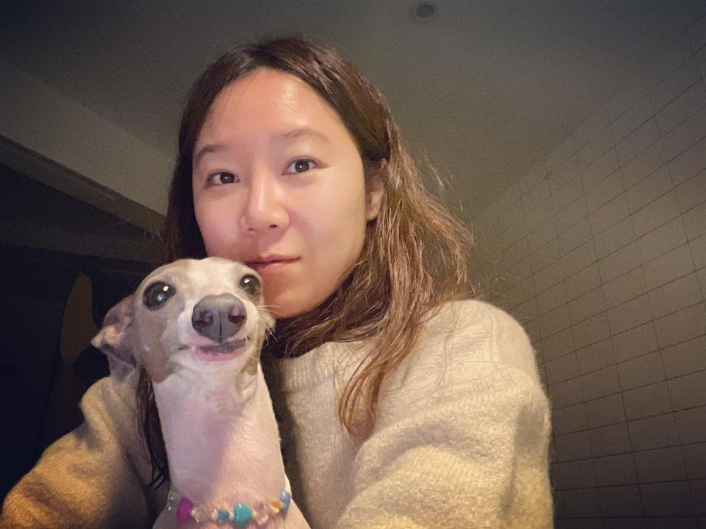 孔曉振膚質超好,IG等社交媒體中常以素顏出鏡。