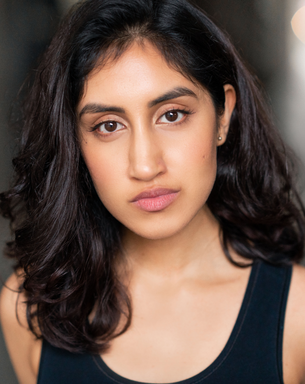 這次將會由Ambika Mod飾演女主角。