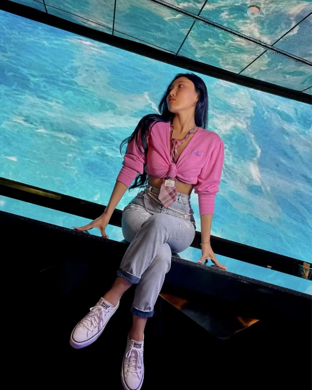 她私下也有詮釋多日常版本的穿搭。