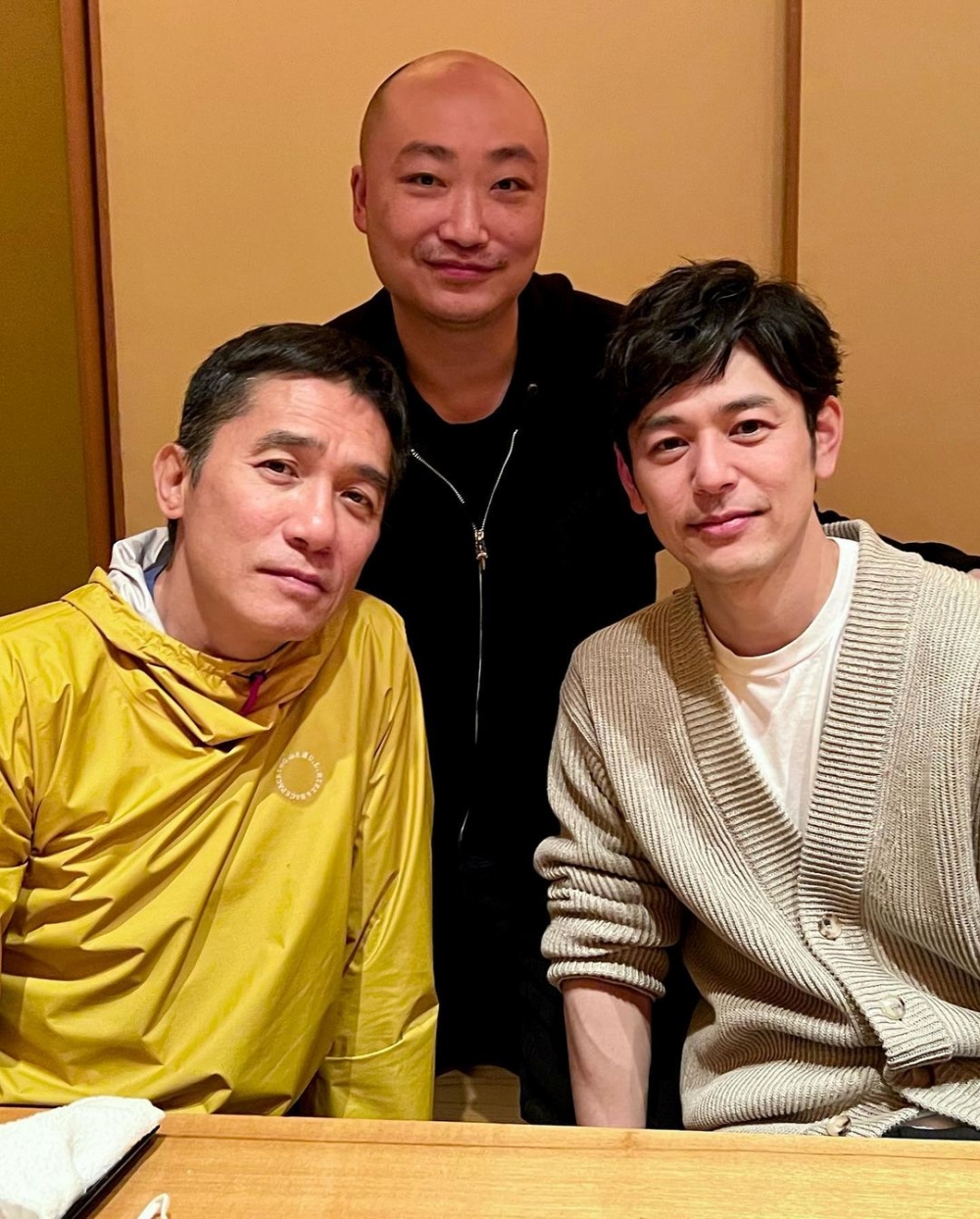 影帝在日本時Calvin Chan是他會相約見面的人。