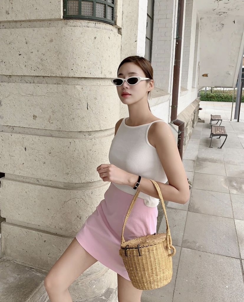 韓國時尚博主兼服裝品牌Wonlog主理人Jeong Chae Won。