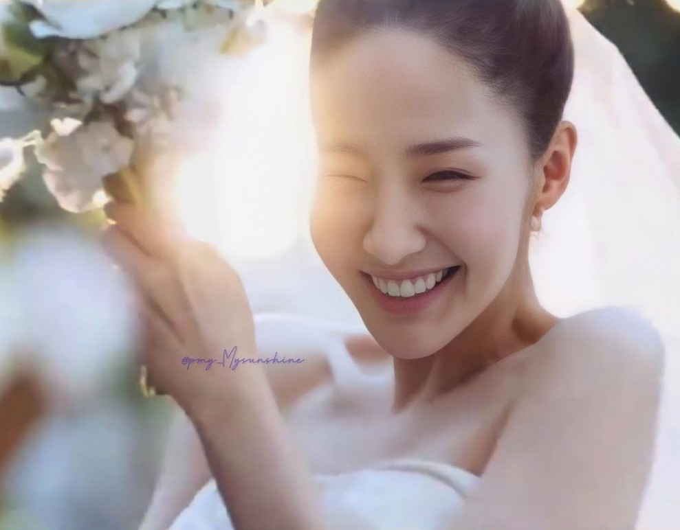 唯美婚紗照亦被網民吐嘈髮線後移！