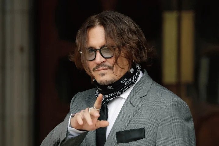 Johnny Depp前陣子出席官司。