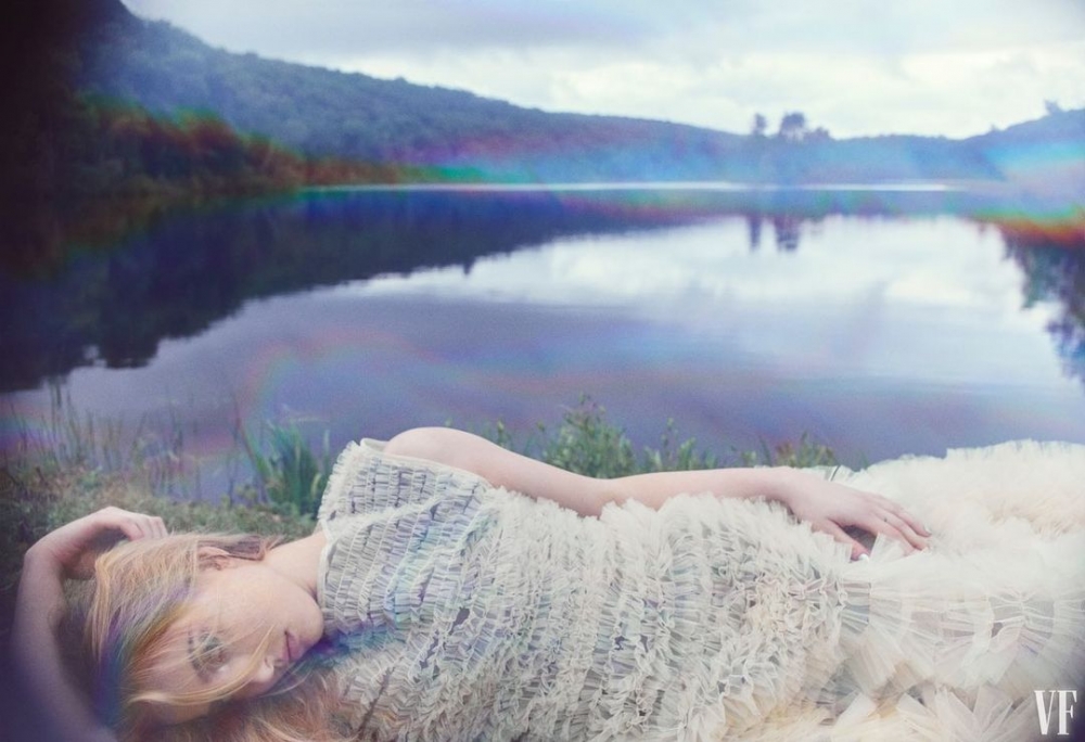 她唯美的登上了Vanity Fair雜誌。