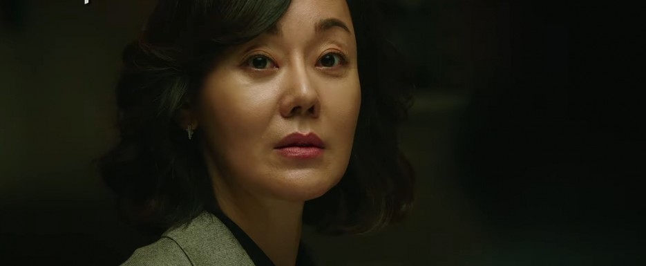 劉旻浩聘請百戰百勝的律師梁信愛,由演員金允珍飾演。