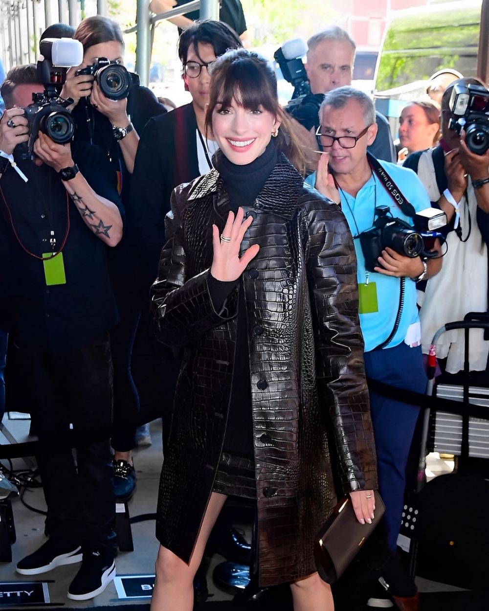 最近狀態大好的Anne Hathaway。