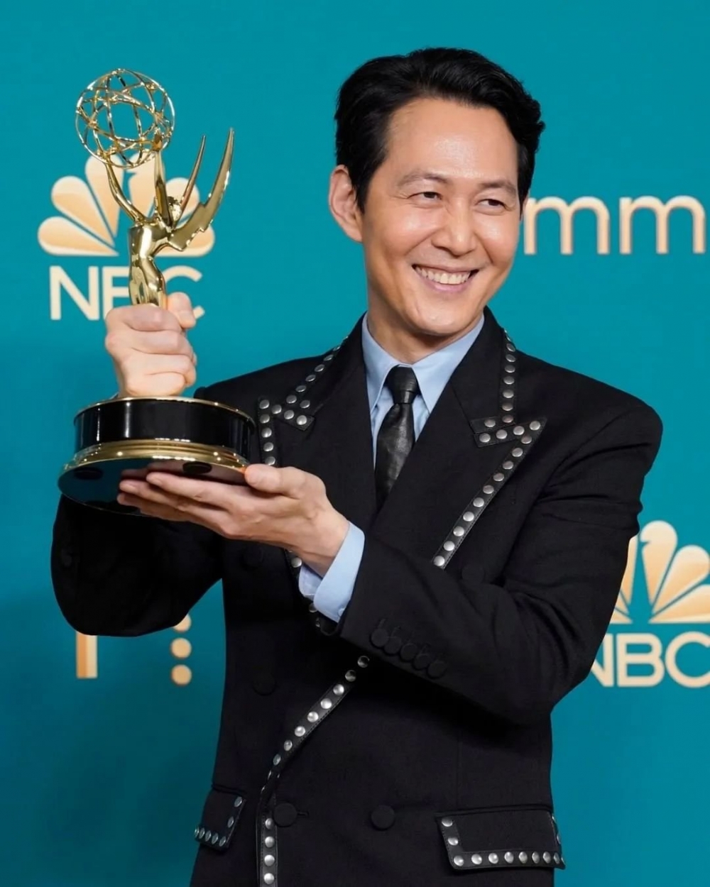 這次他榮獲了視帝的榮耀。