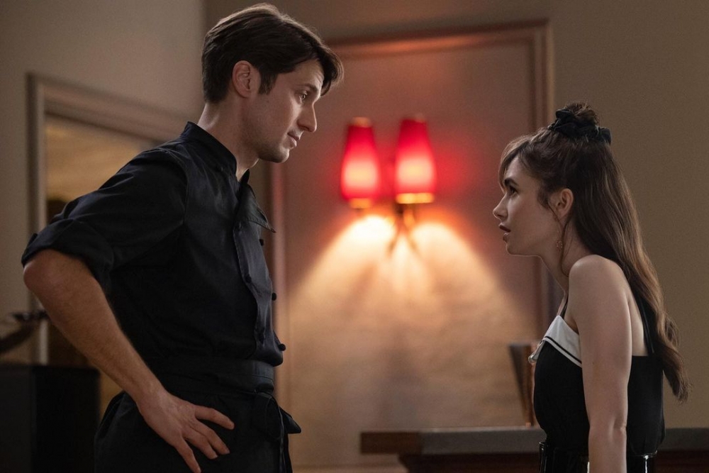 繼續上演愛情選擇題的劇情。