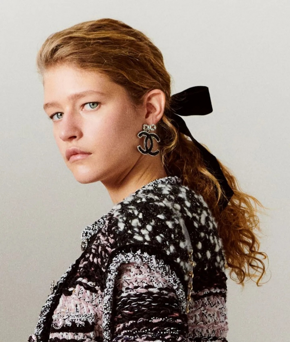 優雅的髮飾,成為你的時尚配件。