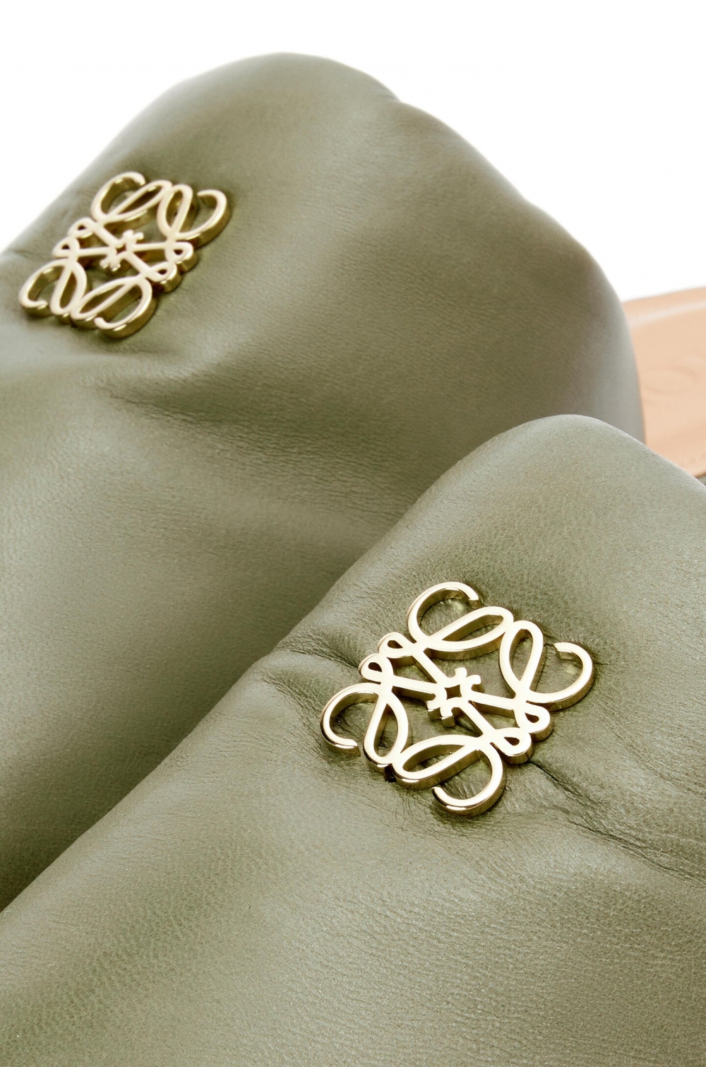 充滿優雅溫柔的韻味。