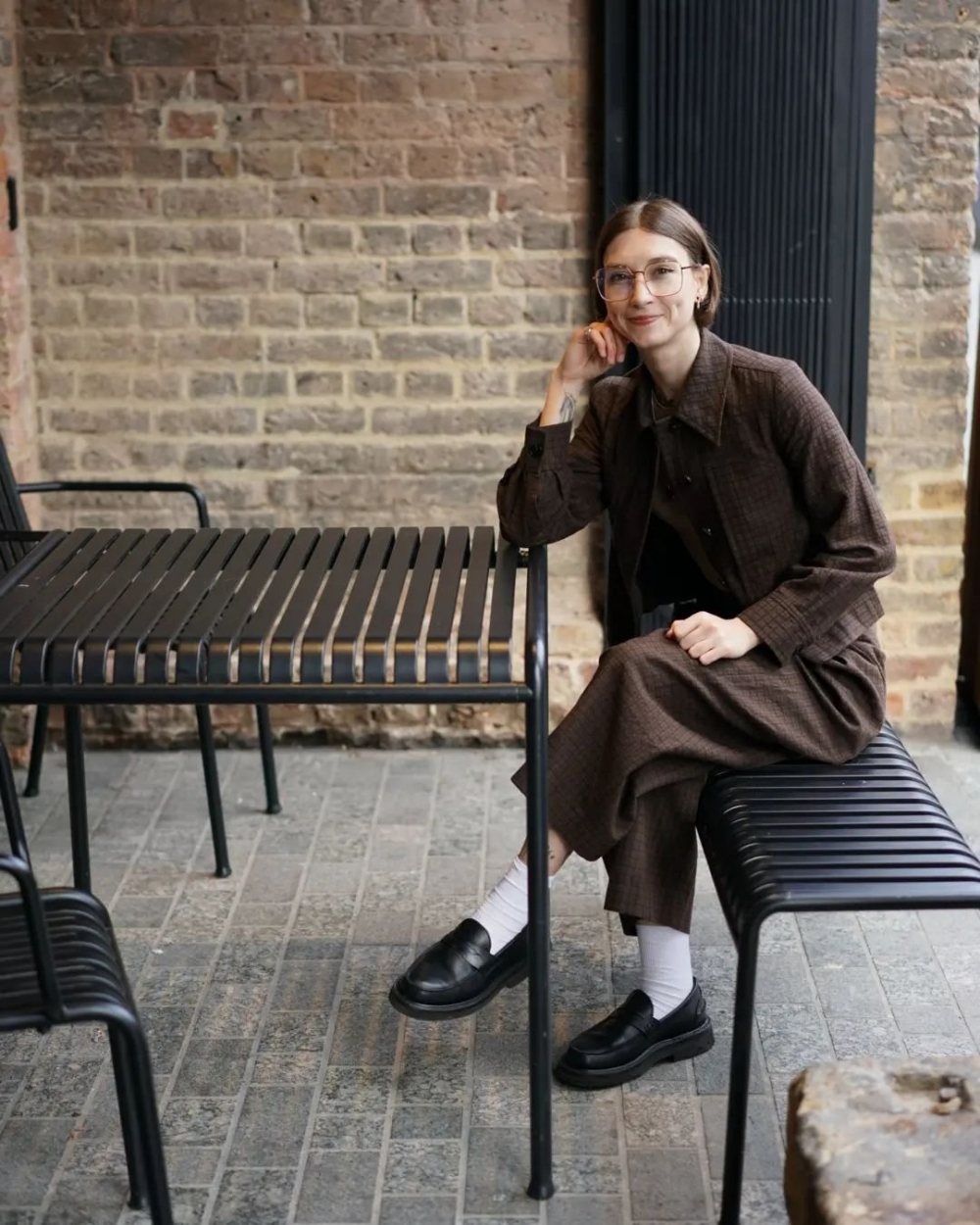 在挑選顏色時,棕色也是她喜愛的顏色。