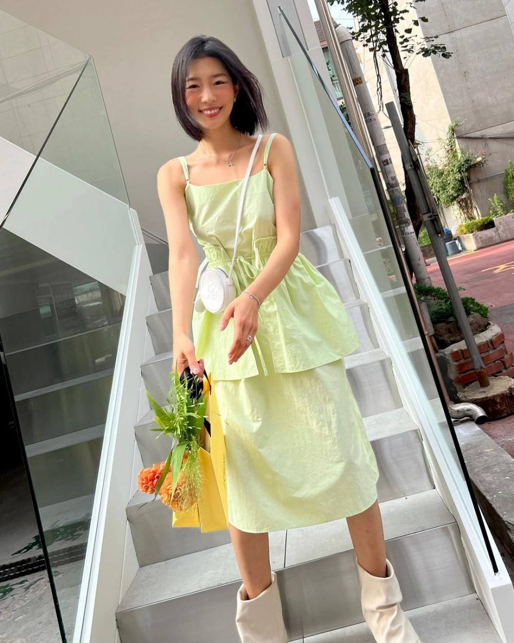 自帶幽默感,懂得自嘲也懂得逗樂旁人。