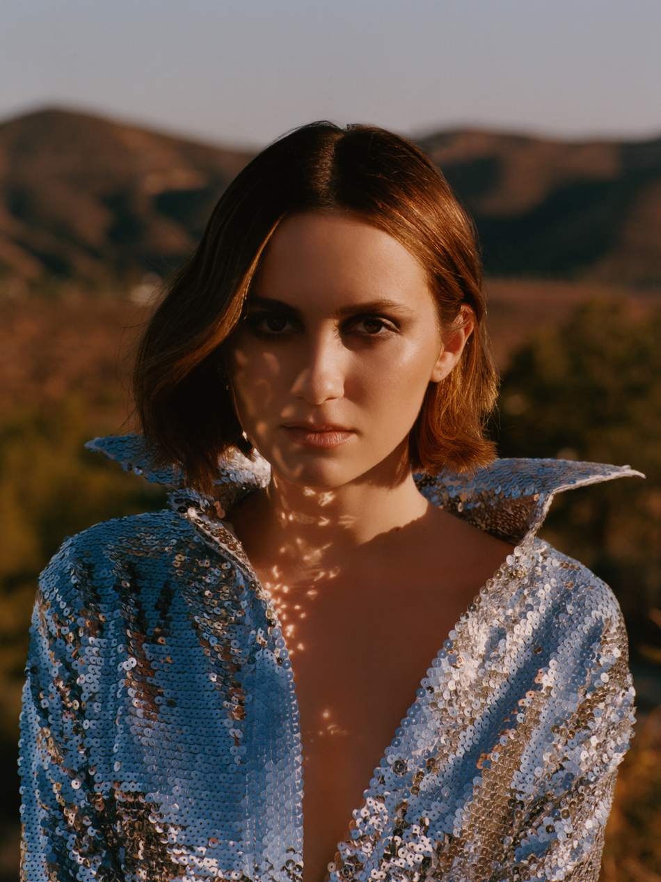 Maude Apatow穿著的洋裝來自Brandon Maxwell。