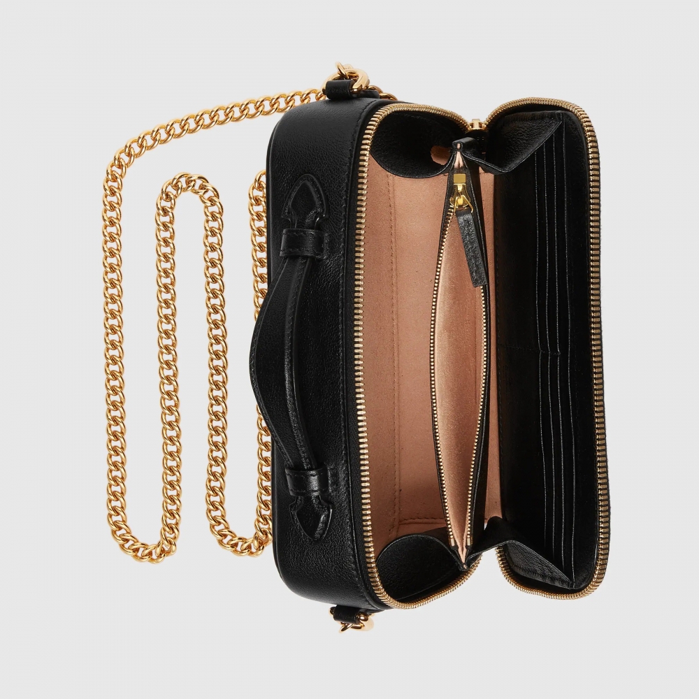 以GG圖案與異想天開的星星搭配在一起。