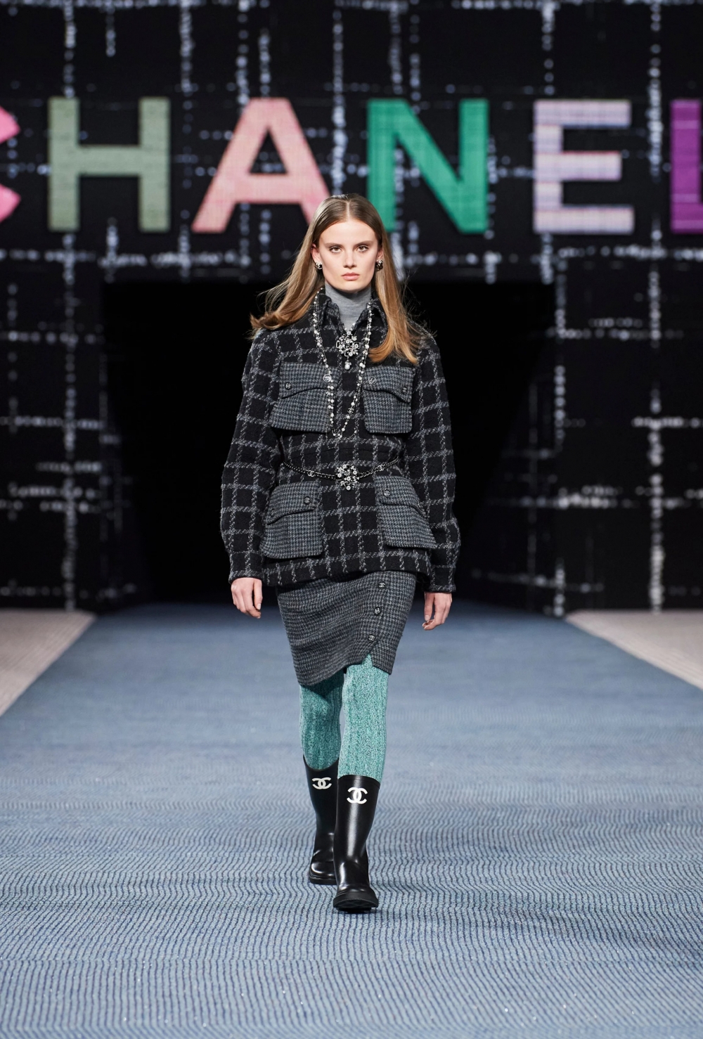 你也可以在新季之中,挑選喜歡的設計。