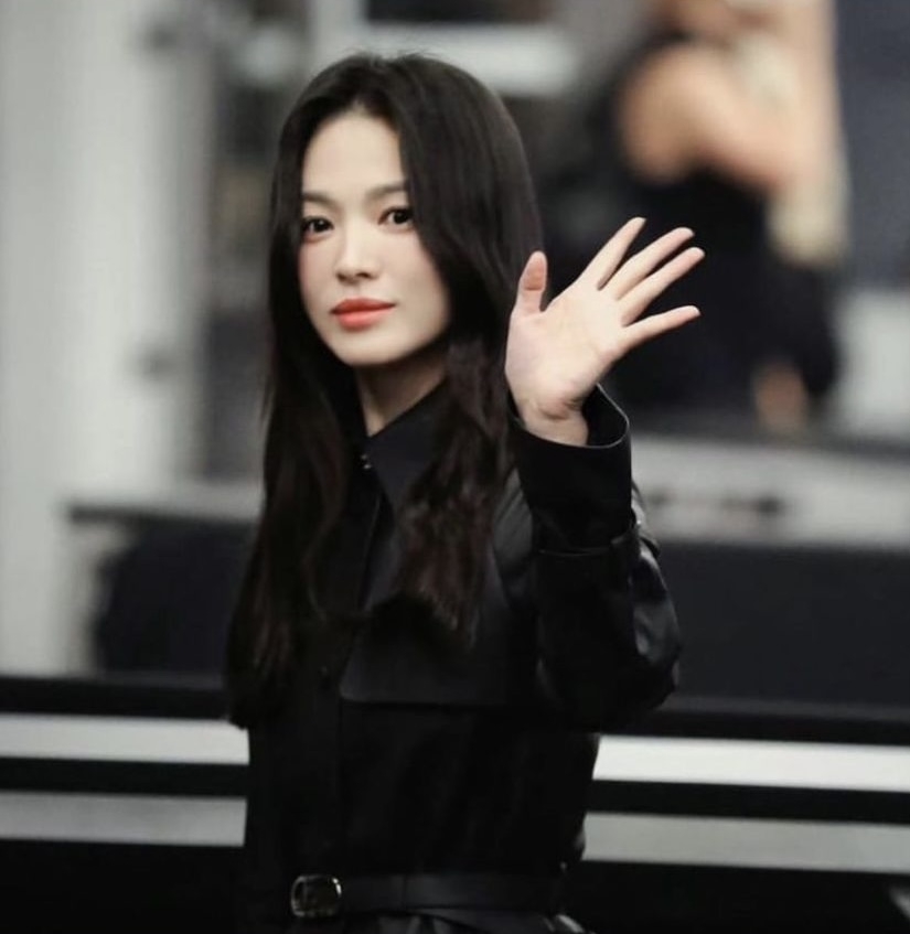 冷豔的美麗令人招架不住。