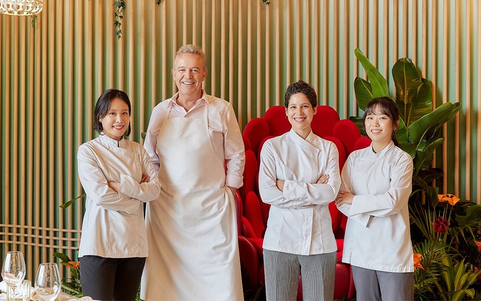 這次與品牌攜手的主廚Alain Passard。