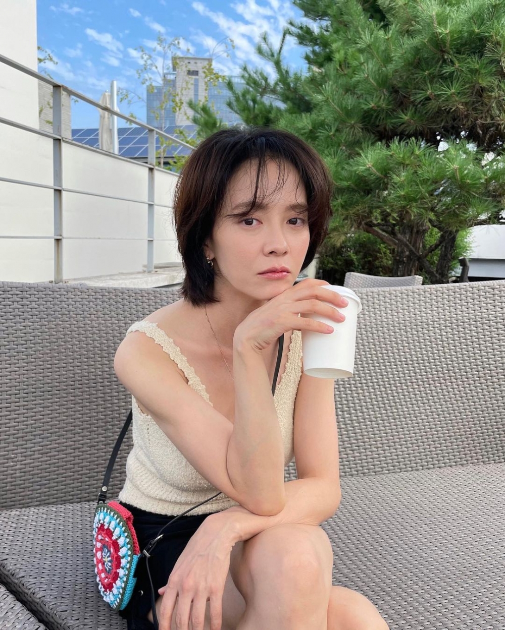 悠閒不失氣場的打扮。