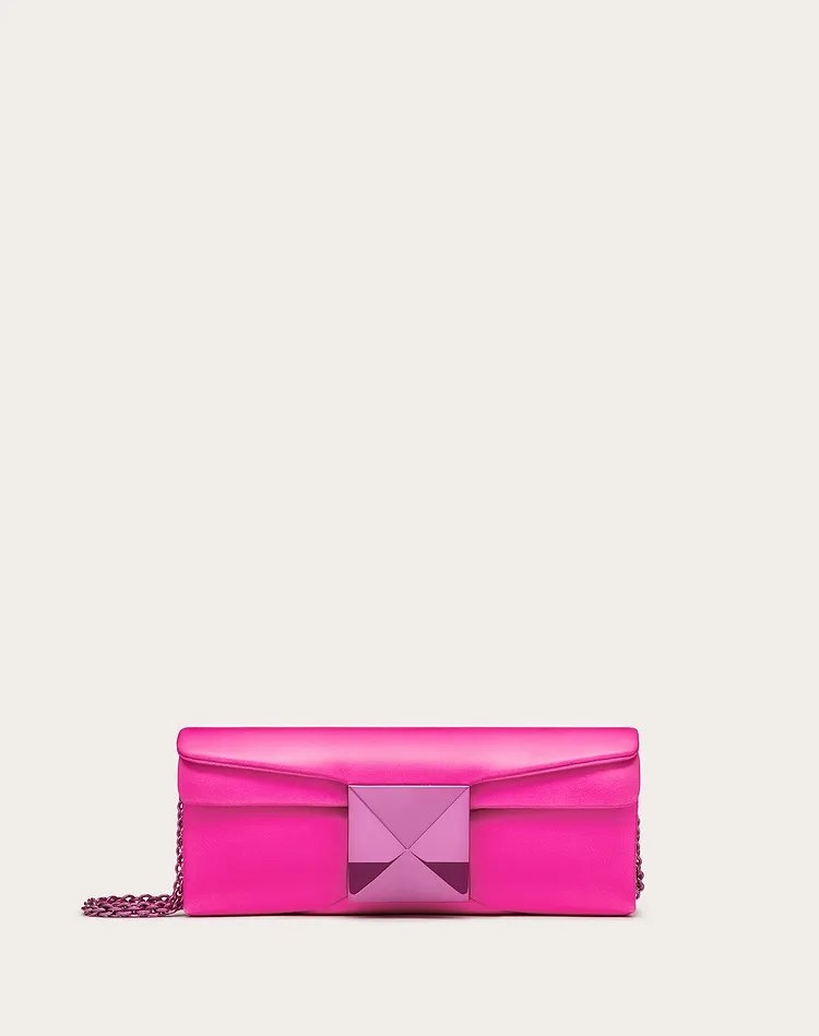 能肩背也能手拿的款式更加讓人心動。