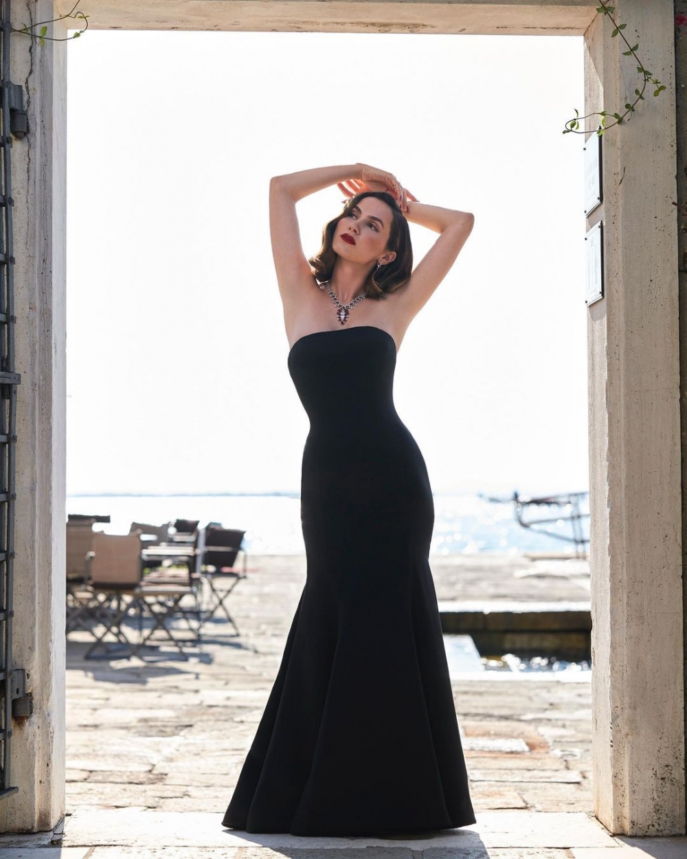 演出《Euphoria》獲得人氣的女星。