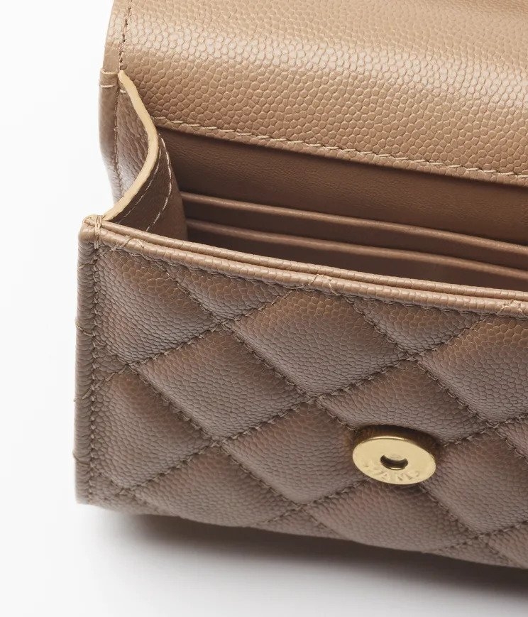 內部擁有足夠的空間容量。