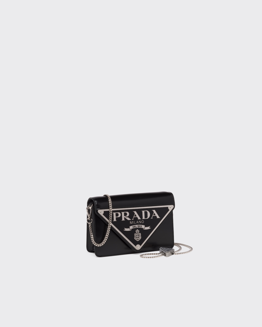 拋光皮革掛肩袋黑色款式。