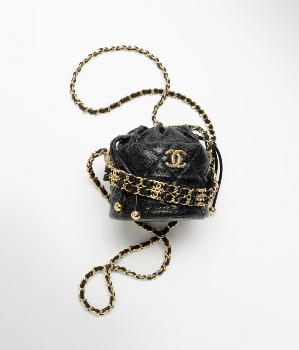 Clutch With Chain水桶設計。