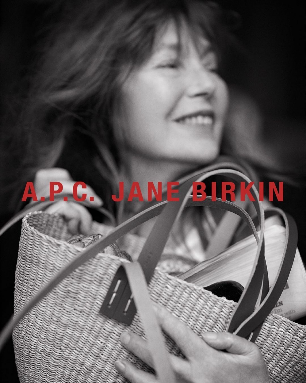 推出一系列時裝單品致敬這位傳奇人物。