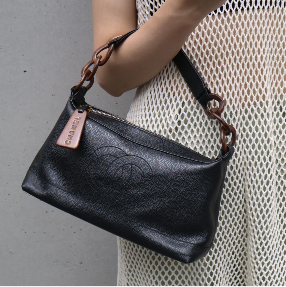 CHANEL 2001-2003 Black Caviar Wooden Chain Handbag 