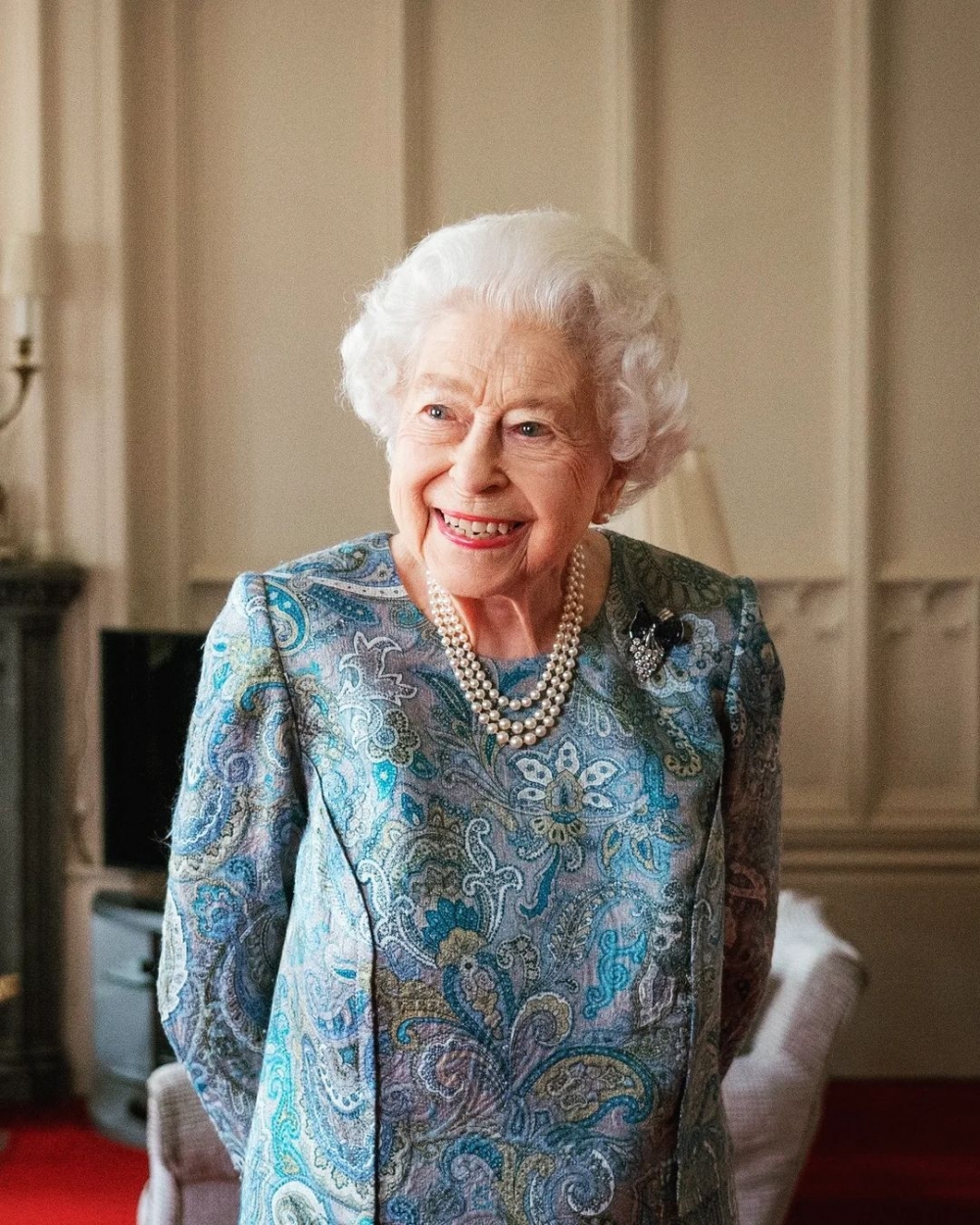 「女性為人類的艱苦過程,注入了溫柔和關懷。」