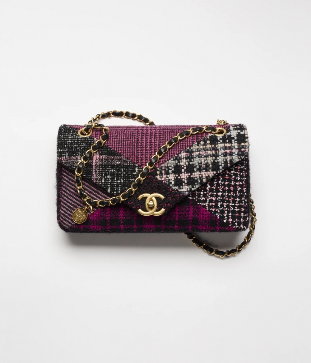 CHANEL Flap Bag斜紋軟呢拼貼款。