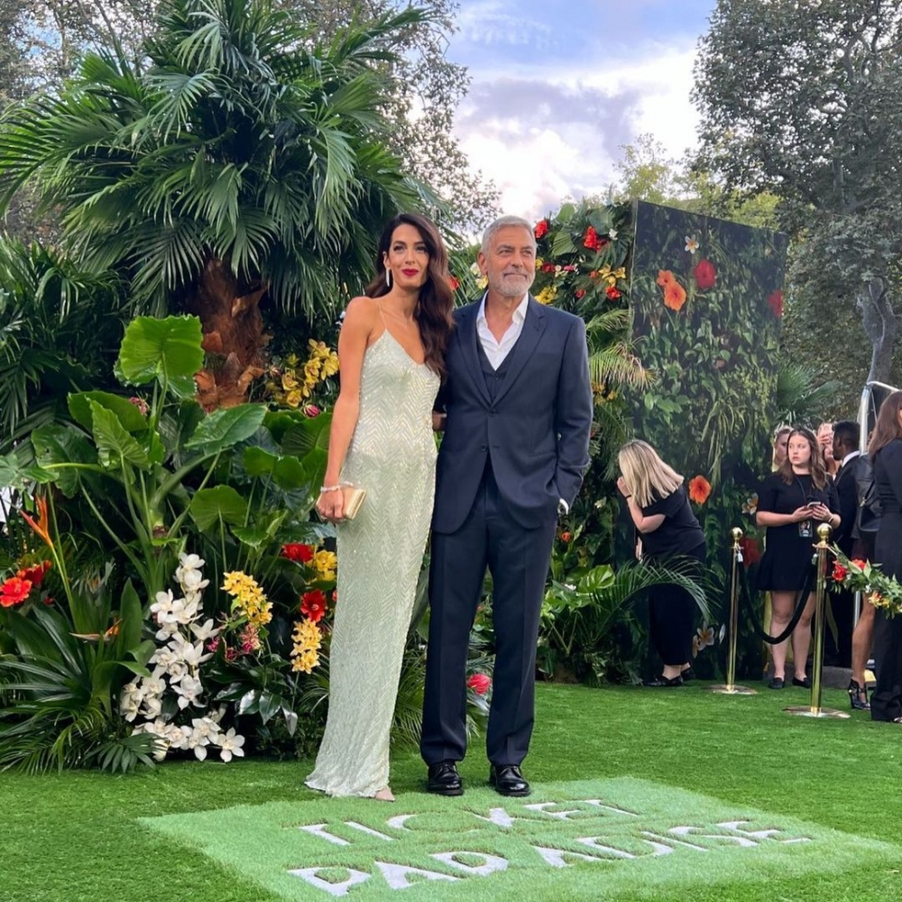 再次讓我們看見夫妻在公開場合的合影。