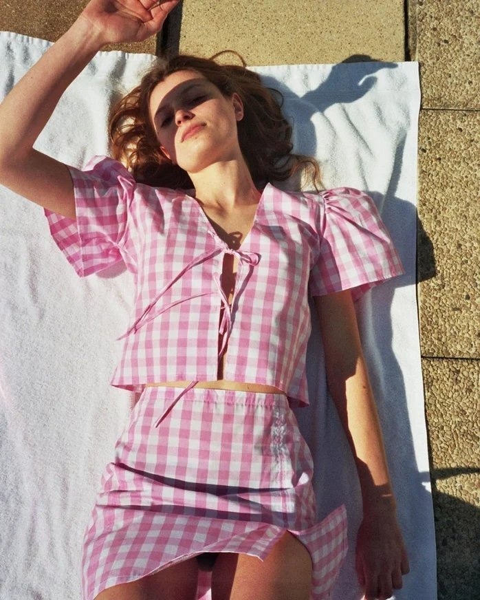 打著「巴黎手工訂製」的名號，它也獲得高人氣。