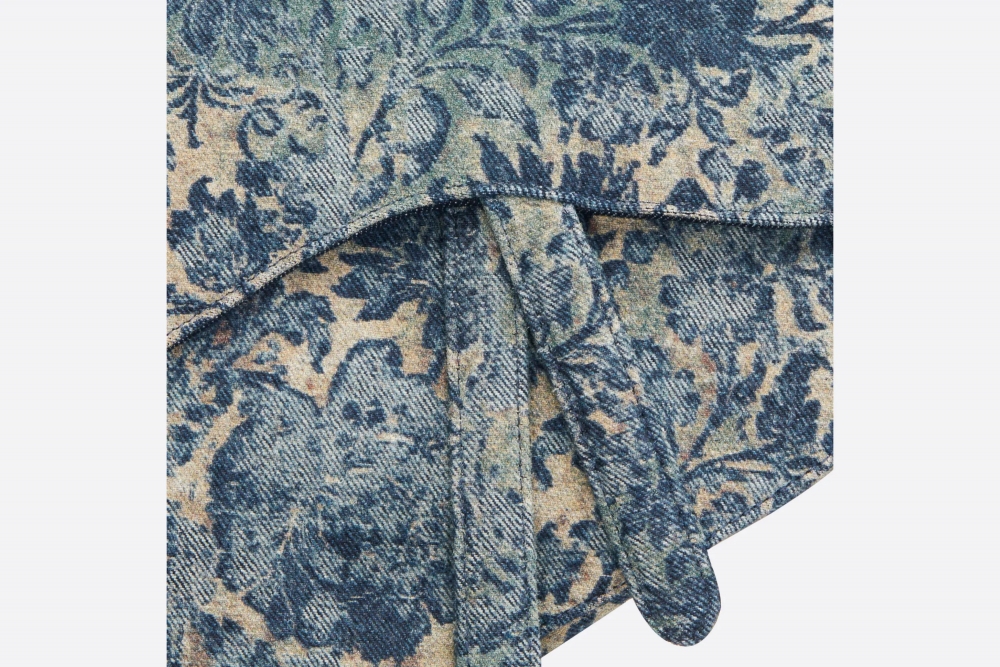 煥然一新的單寧布料提升高貴氣質。