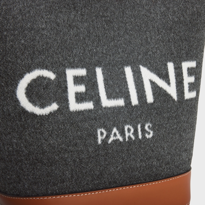 全新灰絨與皮革材質。