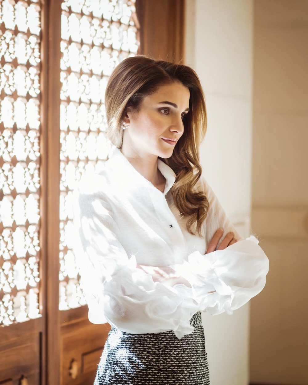 她不是童話故事中的公主,她是為人民付出的偉大王后。