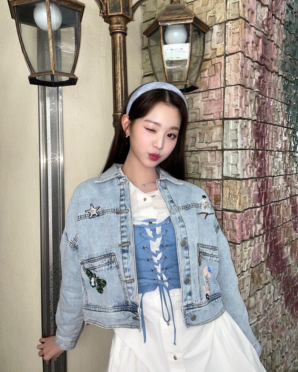 時而散發可愛,時而散發著撫媚魅力