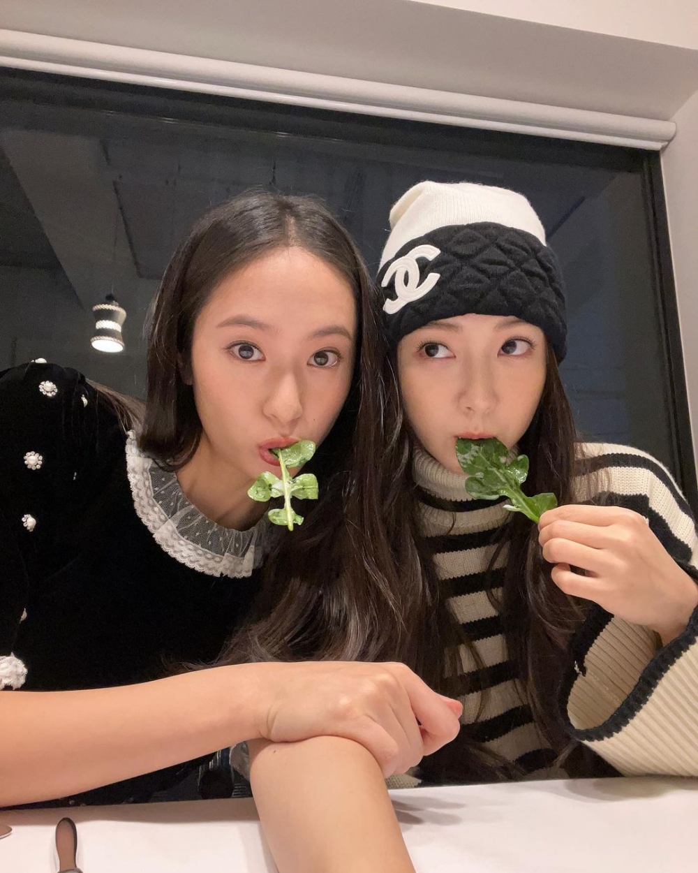 她們的星途都充滿著困難，幸好有彼此的陪伴。