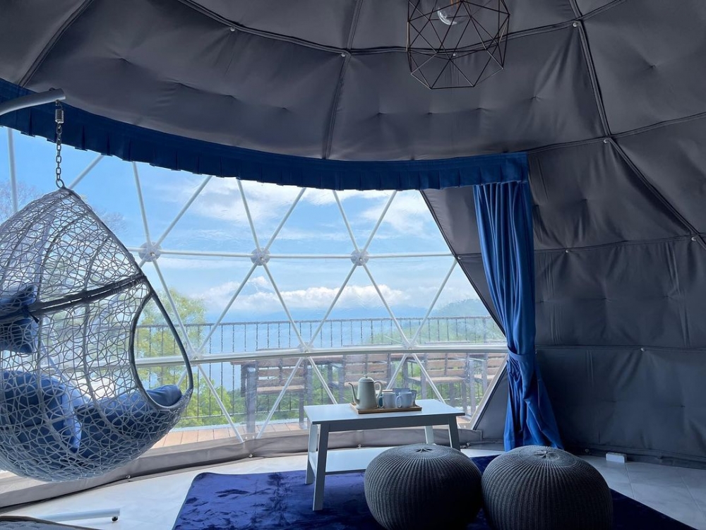 藍白色的設計很適合這天空之城。