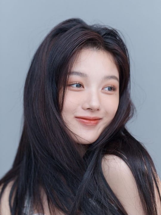 和笑容十分相襯的金裕貞，亦是一位很努力的女孩。