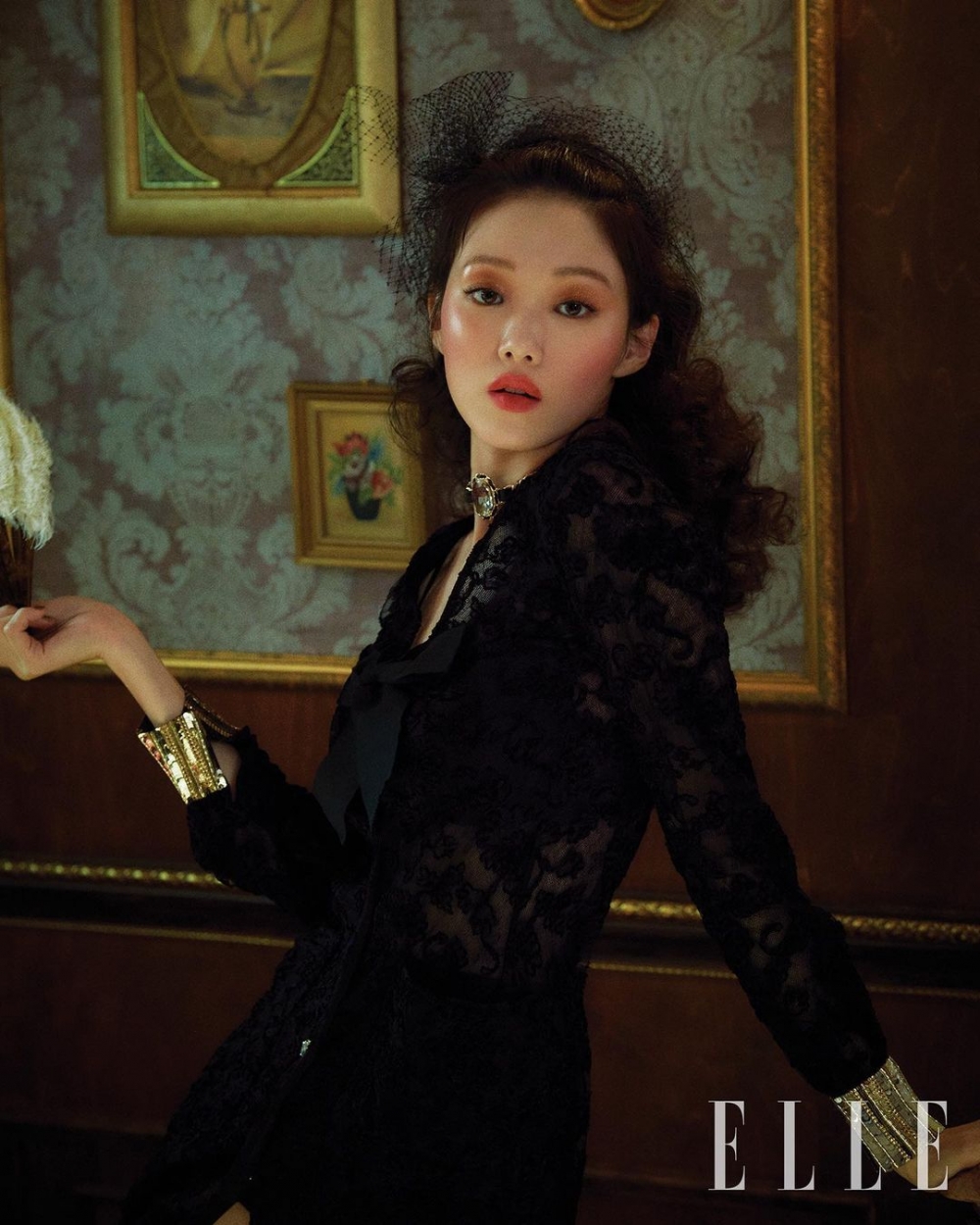 這是美編最喜歡的妝容,精緻得宛如洋娃娃般。