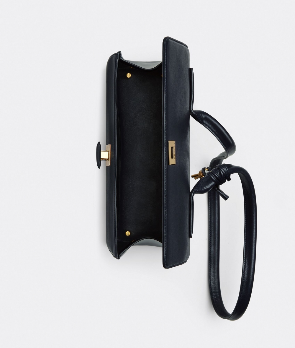 內部擁有實用的容量。