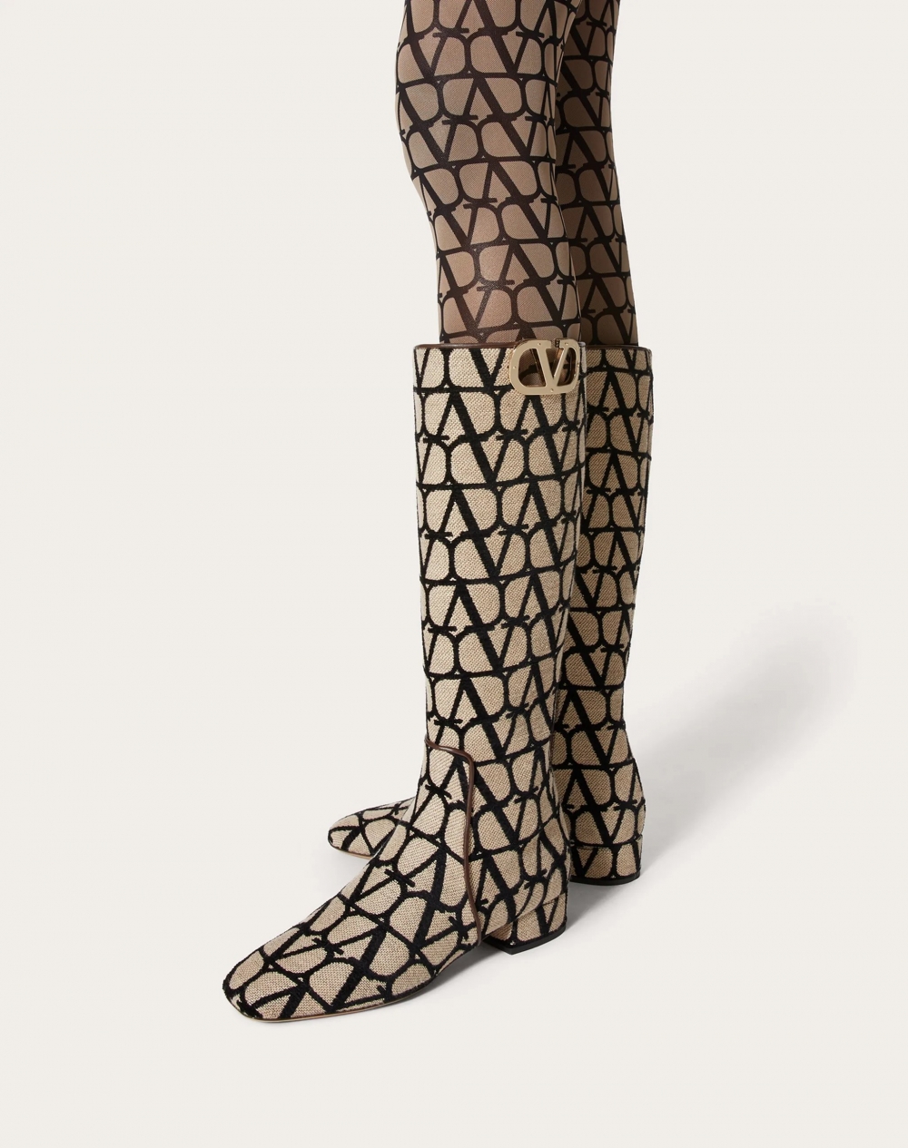 跳脫一般設計的時髦款式。