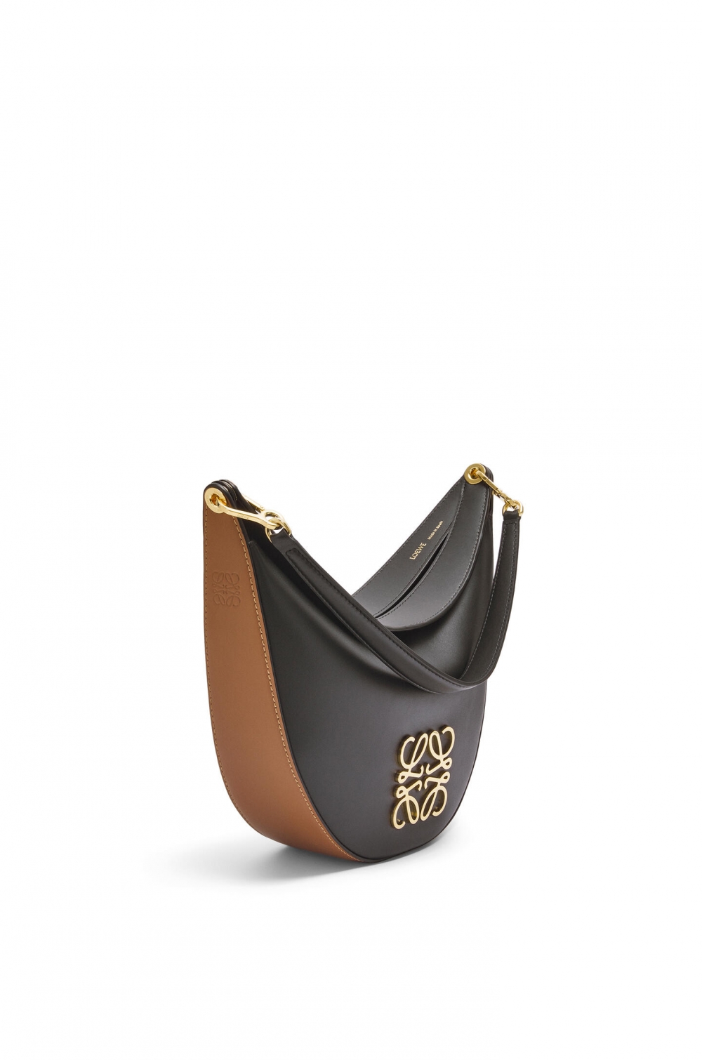 LOEWE徽標金屬壓花。