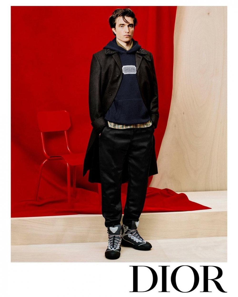 親自示範在街頭能嘗試的時髦穿搭。